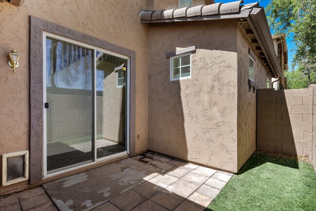 Building Photo - 10132 E Isleta Ave