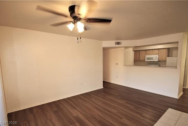 Building Photo - 555 E Silverado Ranch Blvd