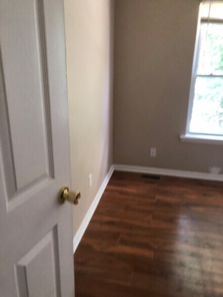 Building Photo - 3608 Ripple Creek Dr