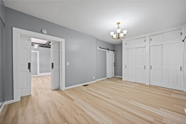 Building Photo - 325 1st St