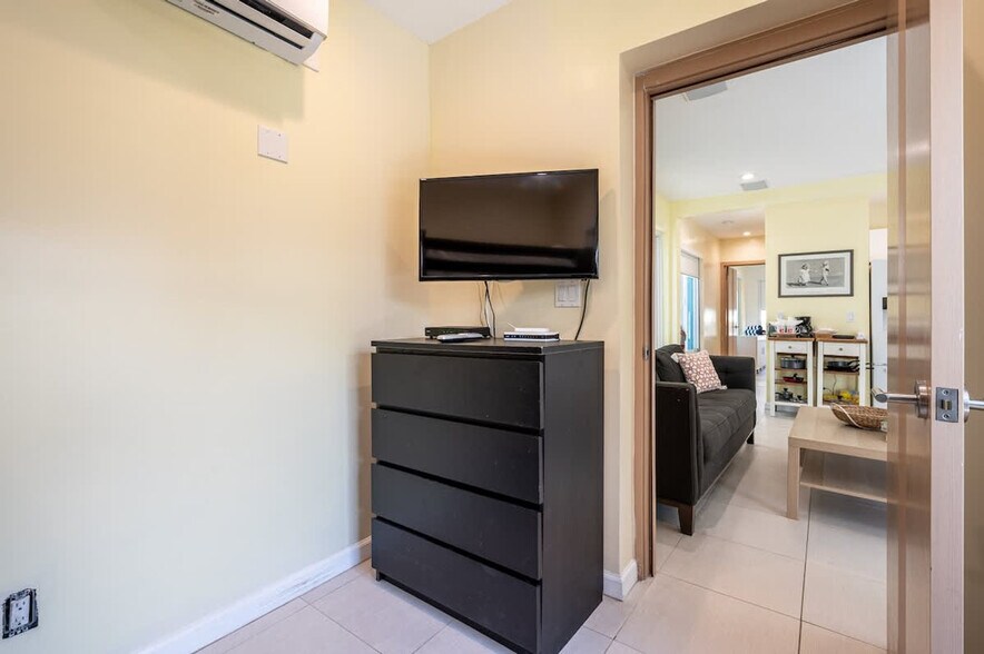 Building Photo - 316 Oregon St