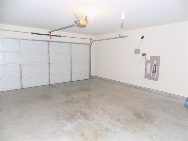 Building Photo - 213 Cliffbrook Dr