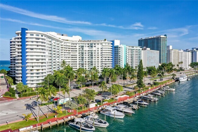 Building Photo - 5151 Collins Ave