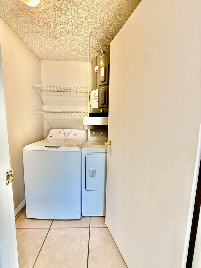 Building Photo - 123 Loblolly Ct