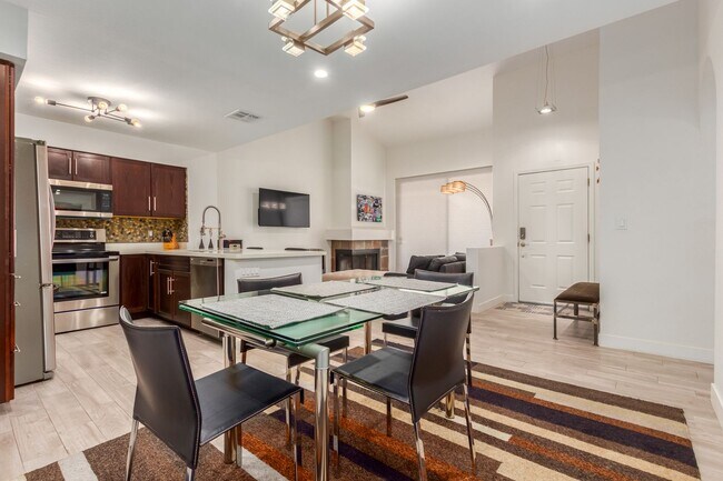 Building Photo - Two bedroom condo