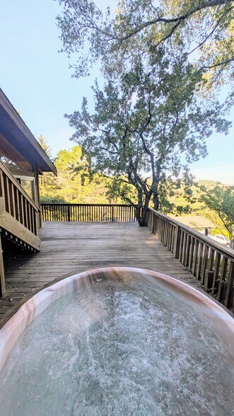 Building Photo - 85 Woodside Dr