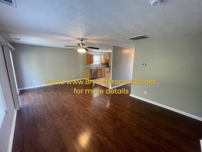 Building Photo - Single Family