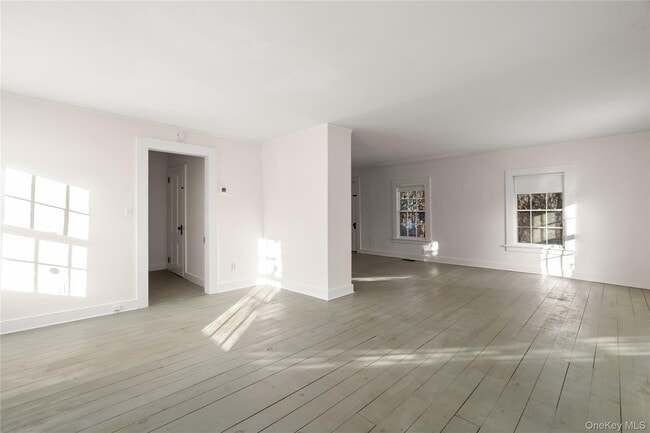 Building Photo - 127 NY-100