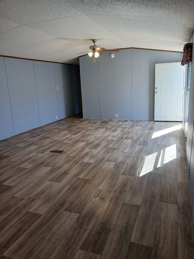 Building Photo - New 3-Bed, 2-Bath! SUMMER SPECIAL-LIMITED ...