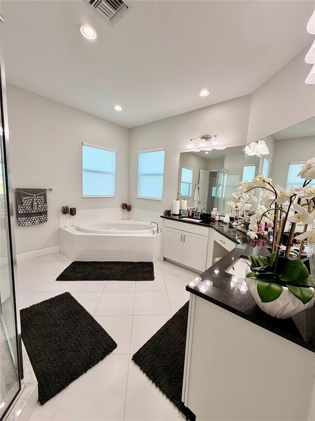 Building Photo - 15131 Courtland Ct