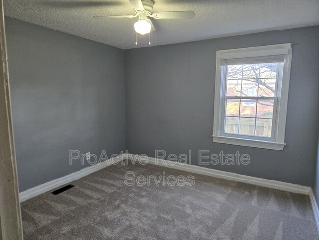 Building Photo - 9654 14th View St