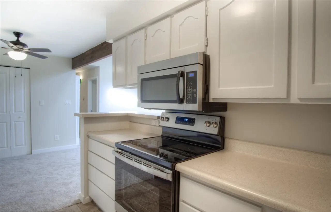 Building Photo - 10150 E Virginia Ave