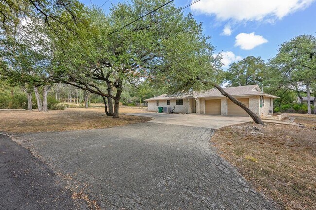 Building Photo - 302 Westlake Dr