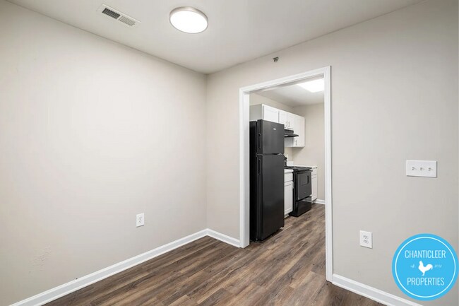 Building Photo - 1041 W Barton St