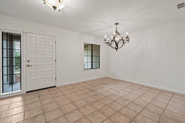 Building Photo - Single-Story El Dorado Hills Home with Vau...