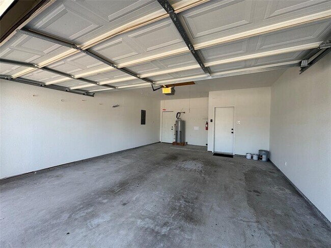 Building Photo - 407 Bent Wood Dr