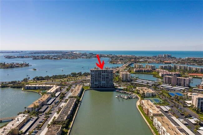 Building Photo - 7300 Sun Island Dr S