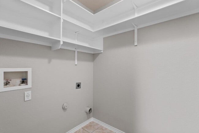 Building Photo - 3417 Savage Springs Dr