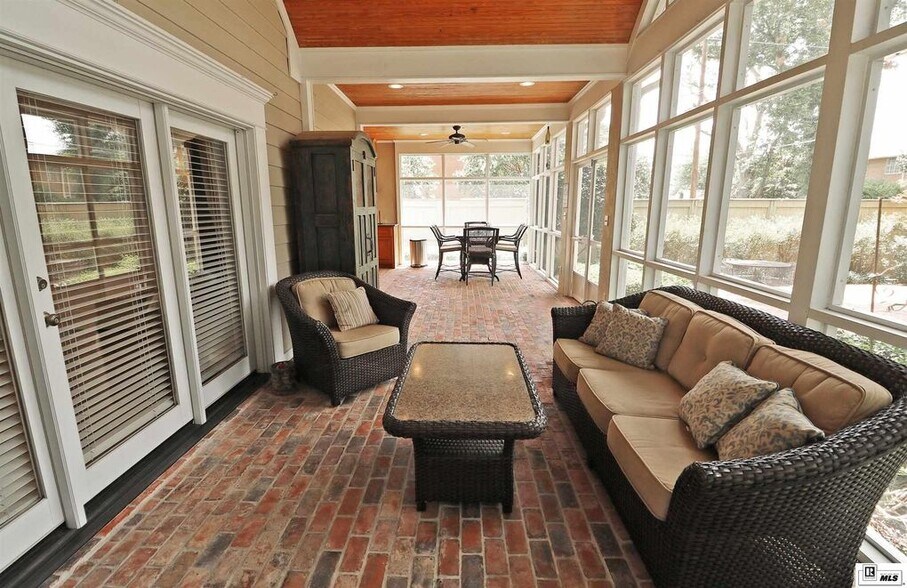 Building Photo - 601 Glenmar Ave