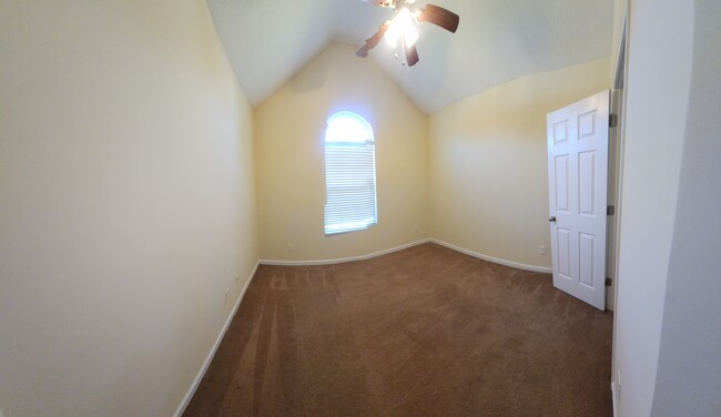 Building Photo - 313 S Bridgeport Dr