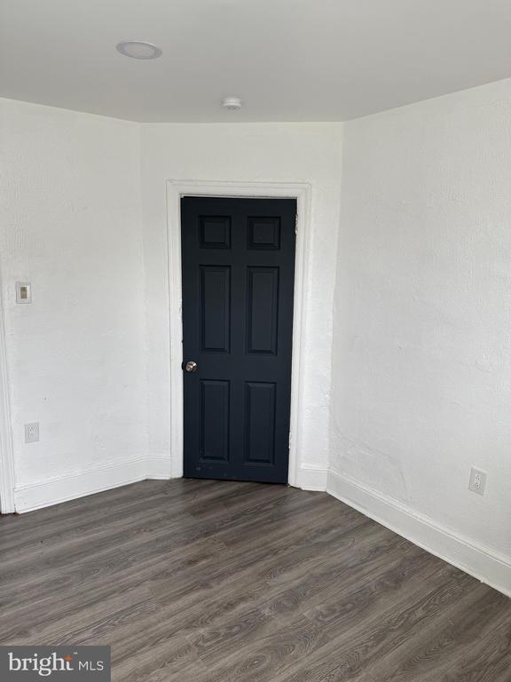 Building Photo - 6135 Vine St