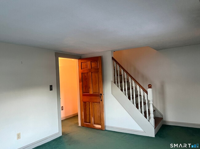 Building Photo - 77 Freestone Ave