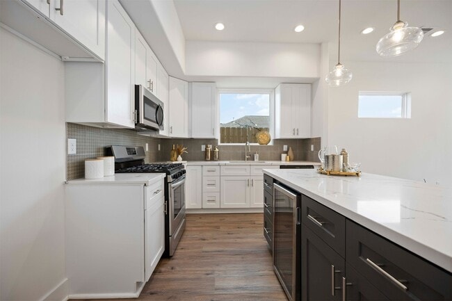 Building Photo - 3504 Caplin St