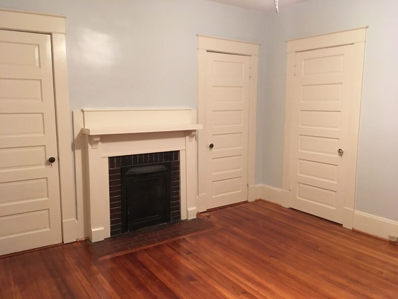 main bedroom (fire places do not work) - 1010 Glenwood ave