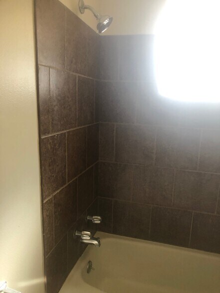 Building Photo - 44068 S Baptist Rd