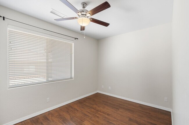 Building Photo - Pinion Oaks 4 Bedroom Home
