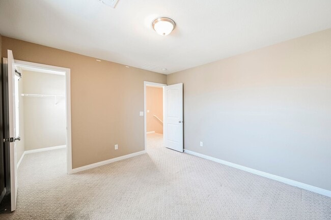 Building Photo - Look No Further! Lovely 3 Bedroom And 2.5 ...
