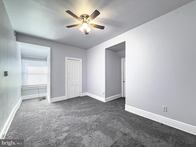 Building Photo - 419 Woodward St