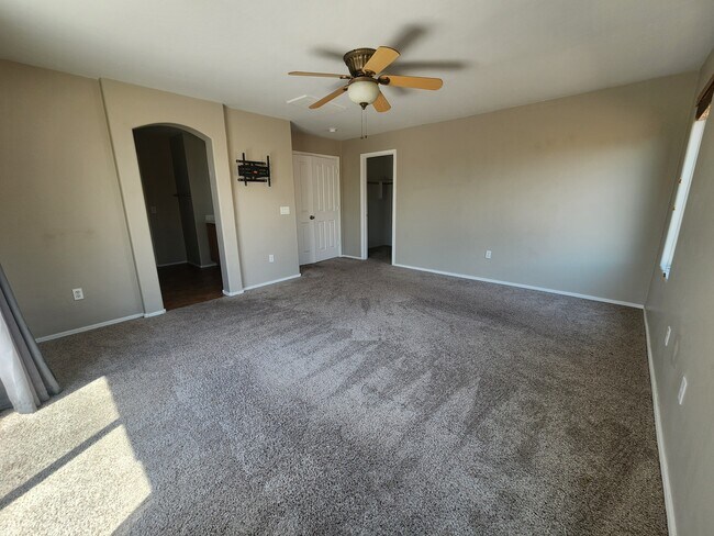 Building Photo - 10690 S Kush Canyon Ln