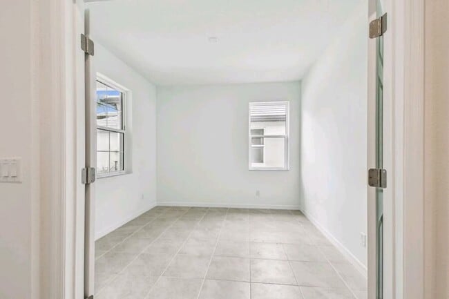 Building Photo - Lakewood Ranch Brand New Villa 2 bedroom with flex space (Office/ 3rd Bedroom)