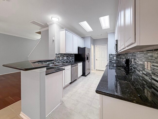 Building Photo - 3 Peach Ridge Pl