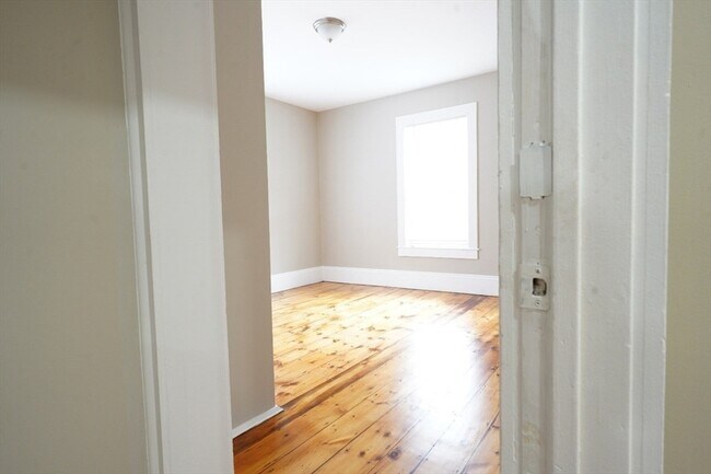 Building Photo - 139 Timson St