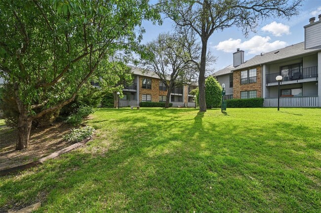 Building Photo - 15151 Berry Trail