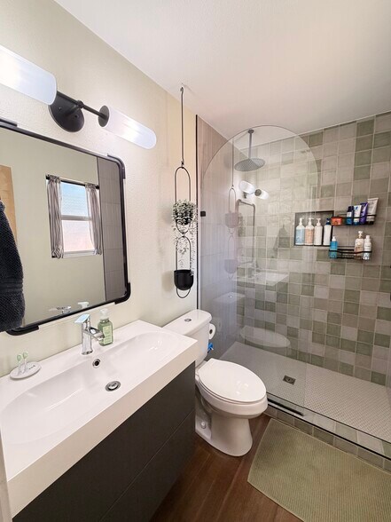 Building Photo - 11728 Maybach Dr