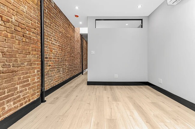 Building Photo - 438 W 52nd St
