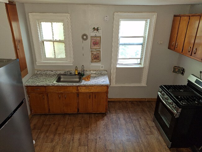 Building Photo - 87 W Pierpont St
