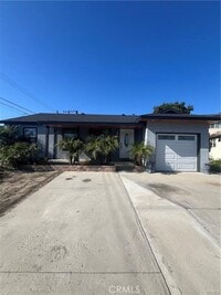 Building Photo - 12213 Pine St