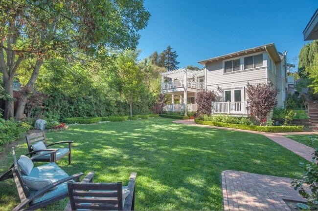 Primary Photo - 7120 Pacific View Dr
