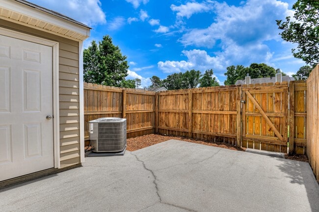 Building Photo - 4680 Brookwood Ln