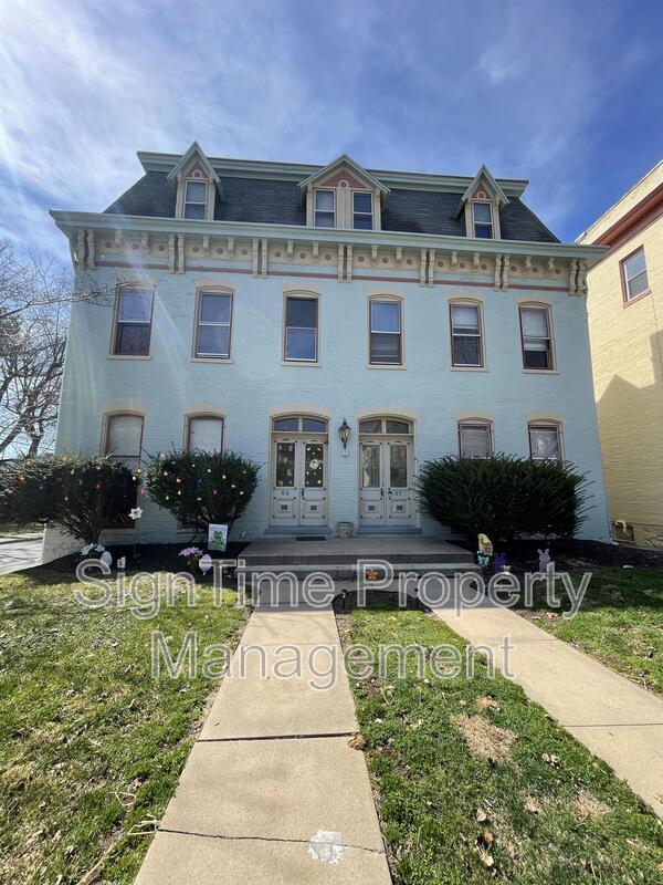 Building Photo - 69 Broadway