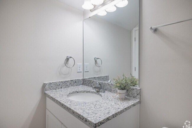 Building Photo - 1501 Flatwood St