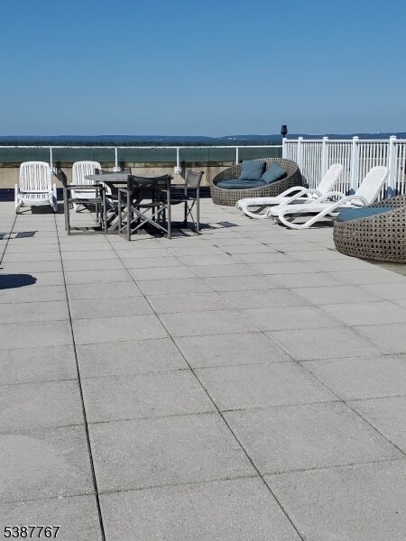 Building Photo - 1 Carriage City Plz