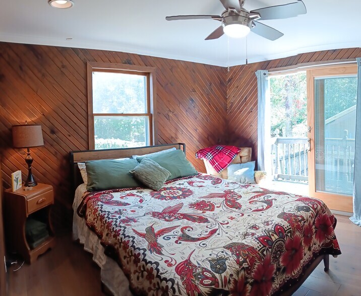 Another view of bedroom 2 with slider door to balcony - 10426 Vistula Rd