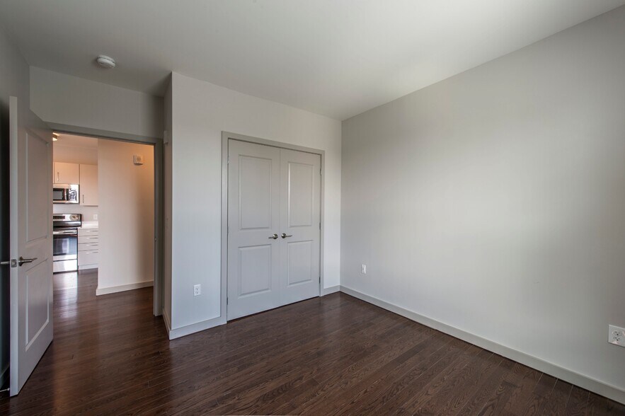 Building Photo - 36 Marion St