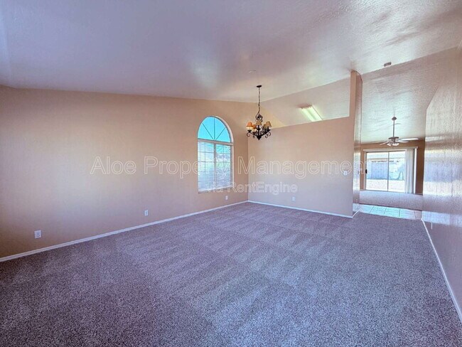 Building Photo - 2293 E Longhorn Pl