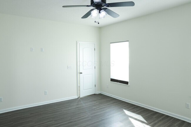 Building Photo - 11921 Warbler Wy